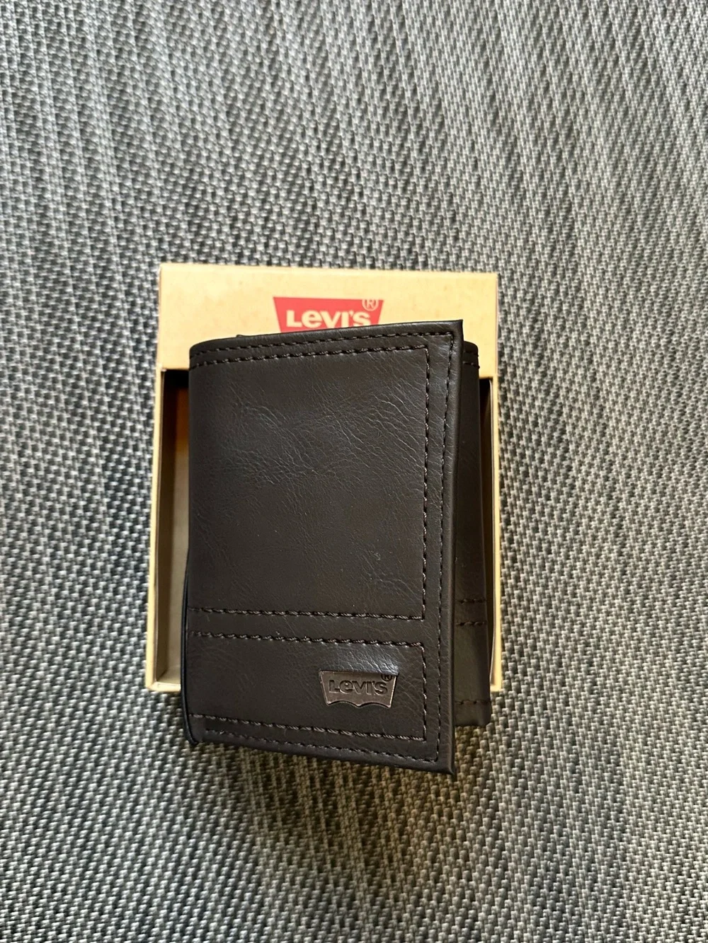 Levi's Brown Trifold Leather Card & Key Wallet